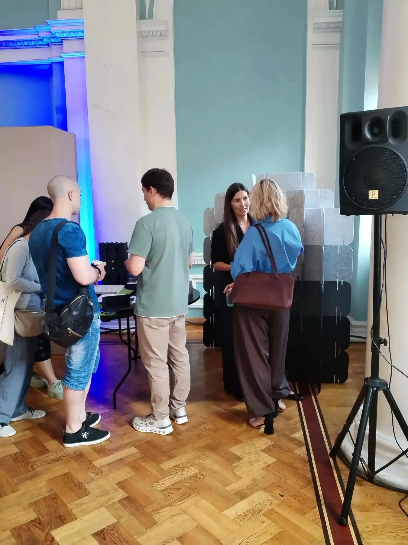Разговор на дисплея на акустичния материал на Phonitura